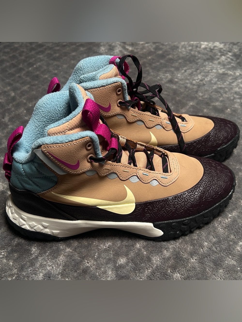 Nike Kids Tan, Teal & Pink Trail Boots
